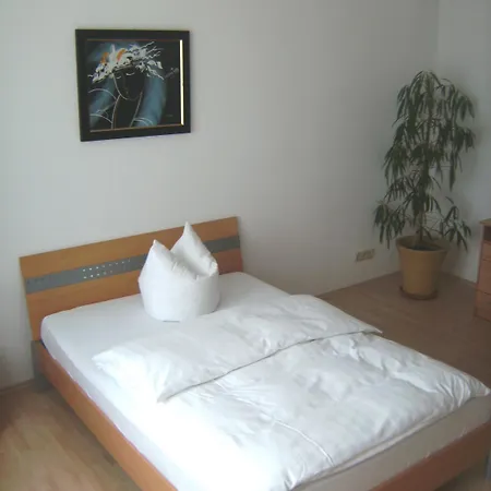 Reuterhof 2* Darmstadt